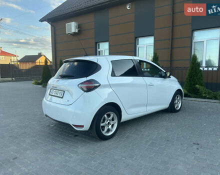 Белый Рено Зое, объемом двигателя 0 л и пробегом 65 тыс. км за 12500 $, фото 10 на Automoto.ua