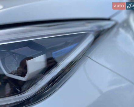 Белый Рено Зое, объемом двигателя 0 л и пробегом 106 тыс. км за 12299 $, фото 31 на Automoto.ua