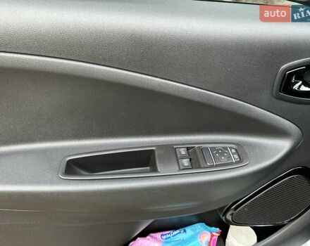 Рено Зое 2020 в Бердичеве на Automoto.ua Белый Рено Зое, объемом двигателя 0 л и пробегом 25 тыс. км за 13400 $, фото 11 на Automoto.ua