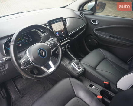 Белый Рено Зое, объемом двигателя 0 л и пробегом 122 тыс. км за 13000 $, фото 24 на Automoto.ua