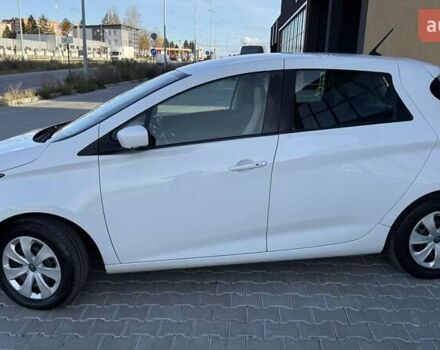 Белый Рено Зое, объемом двигателя 0 л и пробегом 124 тыс. км за 12499 $, фото 3 на Automoto.ua