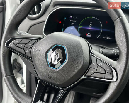 Белый Рено Зое, объемом двигателя 0 л и пробегом 41 тыс. км за 11600 $, фото 16 на Automoto.ua