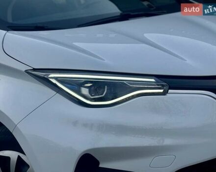Белый Рено Зое, объемом двигателя 0 л и пробегом 86 тыс. км за 10850 $, фото 9 на Automoto.ua