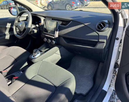 Рено Зое 2020 в Владимир-Волынский на Automoto.ua Белый Рено Зое, объемом двигателя 0 л и пробегом 55 тыс. км за 12000 $, фото 16 на Automoto.ua