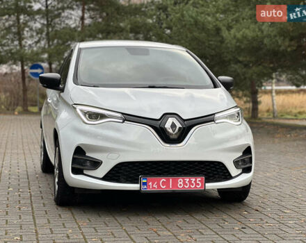 Белый Рено Зое, объемом двигателя 0 л и пробегом 28 тыс. км за 12500 $, фото 3 на Automoto.ua