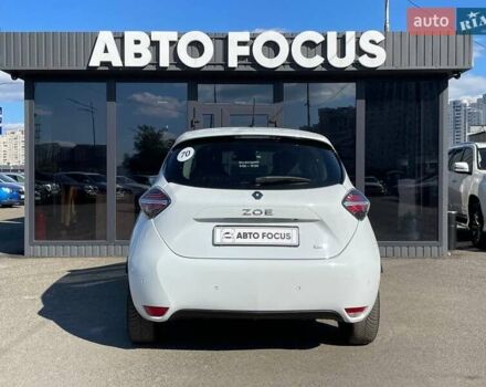 Белый Рено Зое, объемом двигателя 0 л и пробегом 217 тыс. км за 11990 $, фото 6 на Automoto.ua