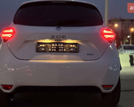 Белый Рено Зое, объемом двигателя 0 л и пробегом 44 тыс. км за 12950 $, фото 9 на Automoto.ua