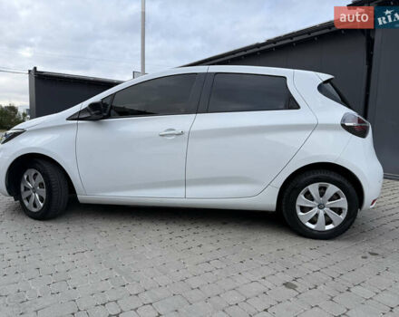 Белый Рено Зое, объемом двигателя 0 л и пробегом 36 тыс. км за 12900 $, фото 14 на Automoto.ua