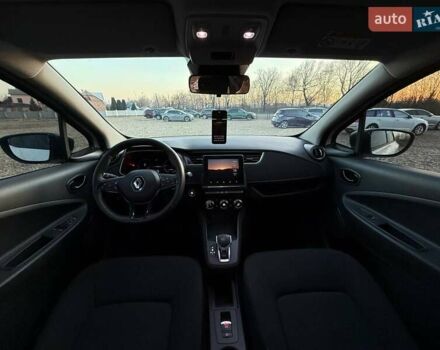 Белый Рено Зое, объемом двигателя 0 л и пробегом 92 тыс. км за 11499 $, фото 18 на Automoto.ua
