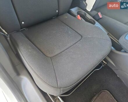 Белый Рено Зое, объемом двигателя 0 л и пробегом 53 тыс. км за 13500 $, фото 10 на Automoto.ua