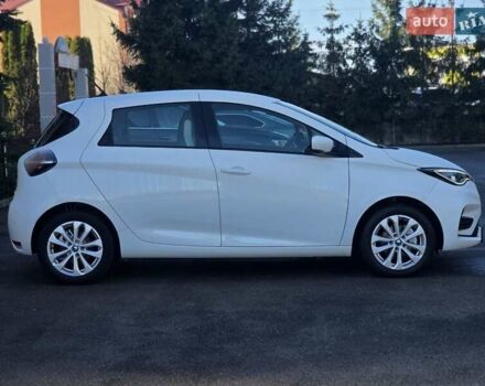 Белый Рено Зое, объемом двигателя 0 л и пробегом 85 тыс. км за 12999 $, фото 9 на Automoto.ua