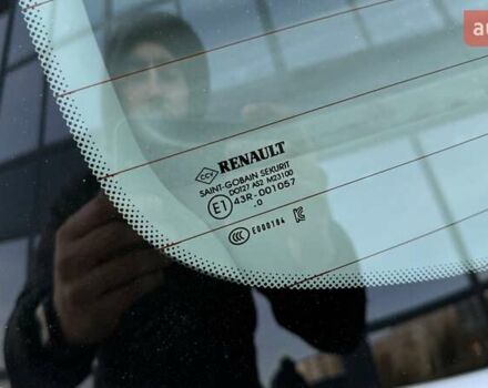 Рено Зое 2020 в Тернополе на Automoto.ua Белый Рено Зое, объемом двигателя 0 л и пробегом 104 тыс. км за 12499 $, фото 24 на Automoto.ua