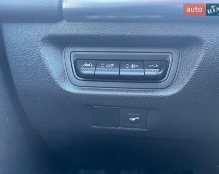 Белый Рено Зое, объемом двигателя 0 л и пробегом 217 тыс. км за 11990 $, фото 17 на Automoto.ua