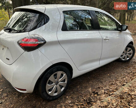 Белый Рено Зое, объемом двигателя 0 л и пробегом 52 тыс. км за 11590 $, фото 7 на Automoto.ua