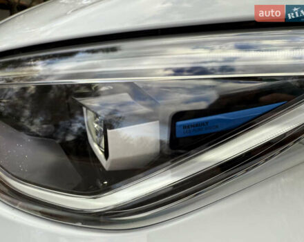 Білий Рено Зое, об'ємом двигуна 0 л та пробігом 30 тис. км за 12300 $, фото 26 на Automoto.ua