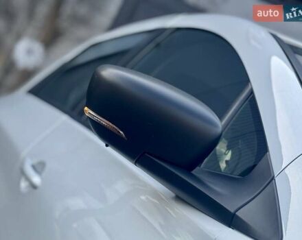 Белый Рено Зое, объемом двигателя 0 л и пробегом 86 тыс. км за 10850 $, фото 19 на Automoto.ua