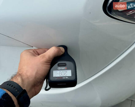 Белый Рено Зое, объемом двигателя 0 л и пробегом 70 тыс. км за 12999 $, фото 53 на Automoto.ua