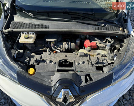 Рено Зое 2020 в Владимир-Волынский на Automoto.ua Белый Рено Зое, объемом двигателя 0 л и пробегом 55 тыс. км за 12000 $, фото 25 на Automoto.ua