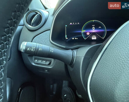 Білий Рено Зое, об'ємом двигуна 0 л та пробігом 23 тис. км за 13150 $, фото 43 на Automoto.ua