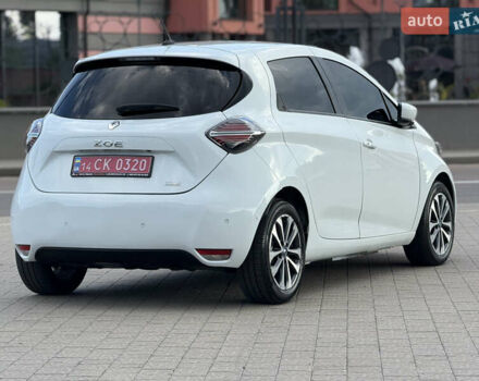 Белый Рено Зое, объемом двигателя 0 л и пробегом 85 тыс. км за 13350 $, фото 16 на Automoto.ua