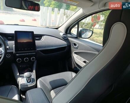 Белый Рено Зое, объемом двигателя 0 л и пробегом 73 тыс. км за 12450 $, фото 67 на Automoto.ua