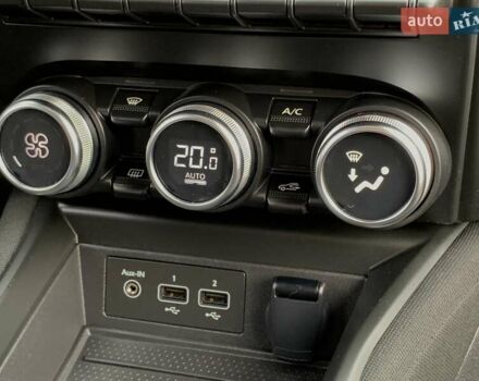 Белый Рено Зое, объемом двигателя 0 л и пробегом 66 тыс. км за 12499 $, фото 35 на Automoto.ua