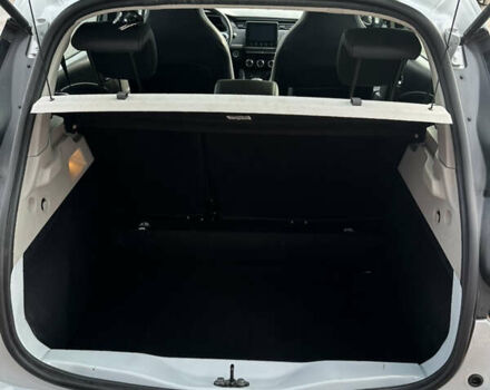 Білий Рено Зое, об'ємом двигуна 0 л та пробігом 36 тис. км за 12400 $, фото 22 на Automoto.ua