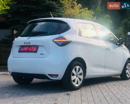 Белый Рено Зое, объемом двигателя 0 л и пробегом 38 тыс. км за 11999 $, фото 39 на Automoto.ua
