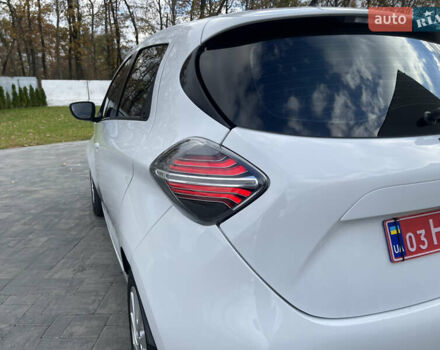 Білий Рено Зое, об'ємом двигуна 0 л та пробігом 128 тис. км за 11690 $, фото 12 на Automoto.ua
