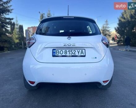 Белый Рено Зое, объемом двигателя 0 л и пробегом 83 тыс. км за 11999 $, фото 40 на Automoto.ua