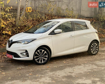 Белый Рено Зое, объемом двигателя 0 л и пробегом 90 тыс. км за 13750 $, фото 2 на Automoto.ua