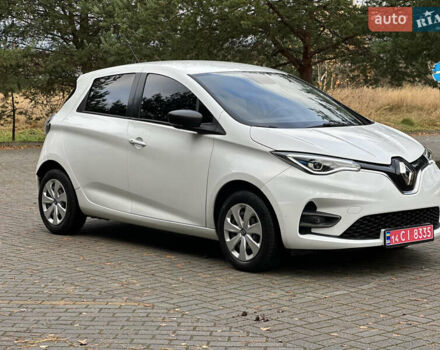 Белый Рено Зое, объемом двигателя 0 л и пробегом 28 тыс. км за 12500 $, фото 15 на Automoto.ua