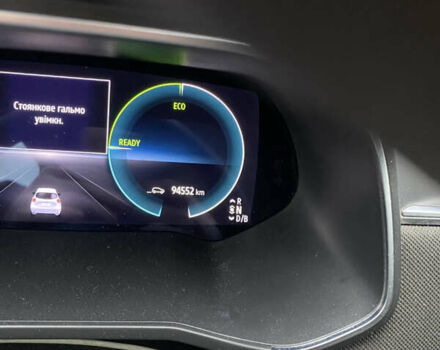 Белый Рено Зое, объемом двигателя 0 л и пробегом 94 тыс. км за 12400 $, фото 8 на Automoto.ua