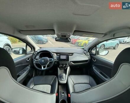 Белый Рено Зое, объемом двигателя 0 л и пробегом 65 тыс. км за 13300 $, фото 8 на Automoto.ua