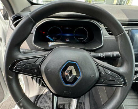 Белый Рено Зое, объемом двигателя 0 л и пробегом 74 тыс. км за 11700 $, фото 6 на Automoto.ua