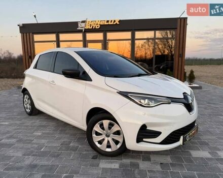 Белый Рено Зое, объемом двигателя 0 л и пробегом 92 тыс. км за 11499 $, фото 33 на Automoto.ua