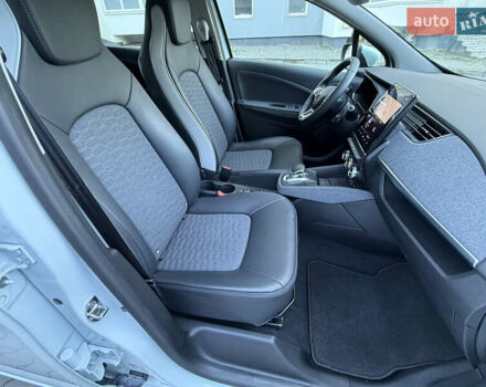 Білий Рено Зое, об'ємом двигуна 0 л та пробігом 23 тис. км за 13150 $, фото 19 на Automoto.ua