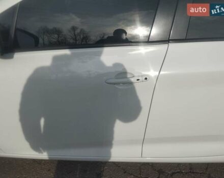 Білий Рено Зое, об'ємом двигуна 0 л та пробігом 39 тис. км за 13700 $, фото 5 на Automoto.ua