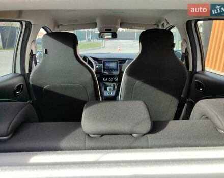 Белый Рено Зое, объемом двигателя 0 л и пробегом 78 тыс. км за 11850 $, фото 14 на Automoto.ua