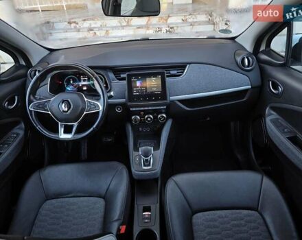 Белый Рено Зое, объемом двигателя 0 л и пробегом 85 тыс. км за 12999 $, фото 29 на Automoto.ua