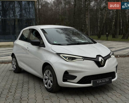 Білий Рено Зое, об'ємом двигуна 0 л та пробігом 28 тис. км за 12222 $, фото 2 на Automoto.ua