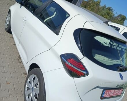 Белый Рено Зое, объемом двигателя 0 л и пробегом 163 тыс. км за 10500 $, фото 3 на Automoto.ua