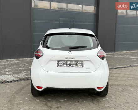 Білий Рено Зое, об'ємом двигуна 0 л та пробігом 85 тис. км за 10900 $, фото 7 на Automoto.ua