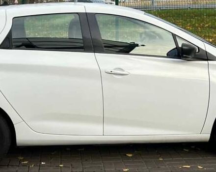 Белый Рено Зое, объемом двигателя 0 л и пробегом 52 тыс. км за 12200 $, фото 4 на Automoto.ua