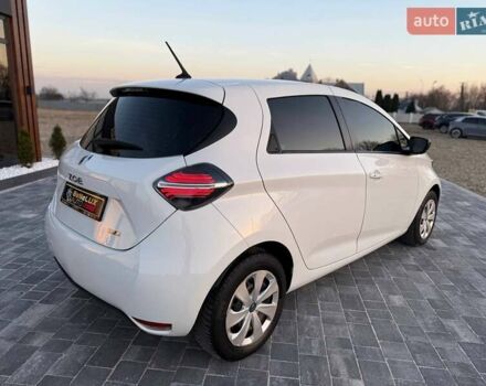 Белый Рено Зое, объемом двигателя 0 л и пробегом 92 тыс. км за 11499 $, фото 11 на Automoto.ua