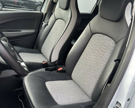 Білий Рено Зое, об'ємом двигуна 0 л та пробігом 36 тис. км за 12400 $, фото 26 на Automoto.ua