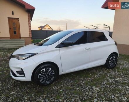 Белый Рено Зое, объемом двигателя 0 л и пробегом 98 тыс. км за 10950 $, фото 3 на Automoto.ua