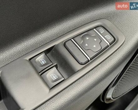 Белый Рено Зое, объемом двигателя 0 л и пробегом 66 тыс. км за 12499 $, фото 39 на Automoto.ua