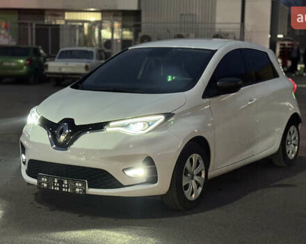 Белый Рено Зое, объемом двигателя 0 л и пробегом 44 тыс. км за 12950 $, фото 5 на Automoto.ua