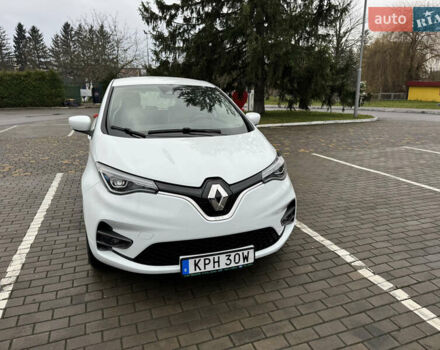 Белый Рено Зое, объемом двигателя 0 л и пробегом 97 тыс. км за 11900 $, фото 4 на Automoto.ua